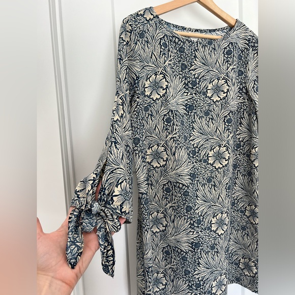 H&M x William Morris: Blue White Tunic Shift Dress: Size US 8 - Picture 4 of 7